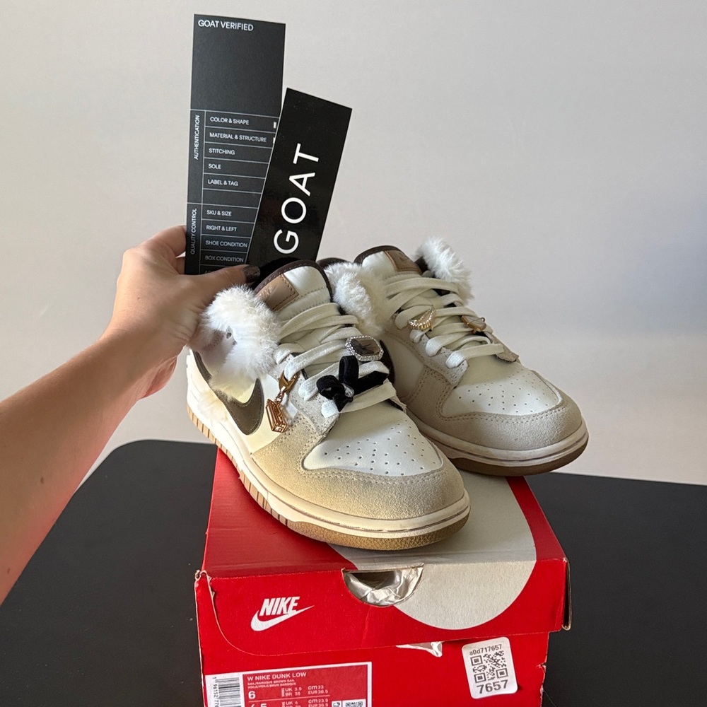Women’s Dunk Low Size 6